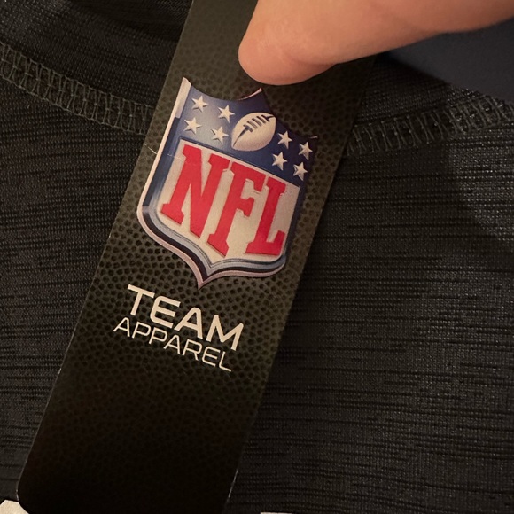 NWT Fanatics Tampa Bay Buccaneers NFL Super Bowl Two-Time Champions T-shirt - Picture 4 of 6